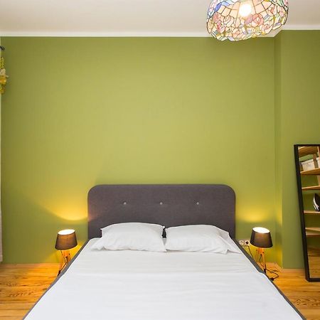 Colorful 2Bdr Apartment In The City Center ソフィア エクステリア 写真