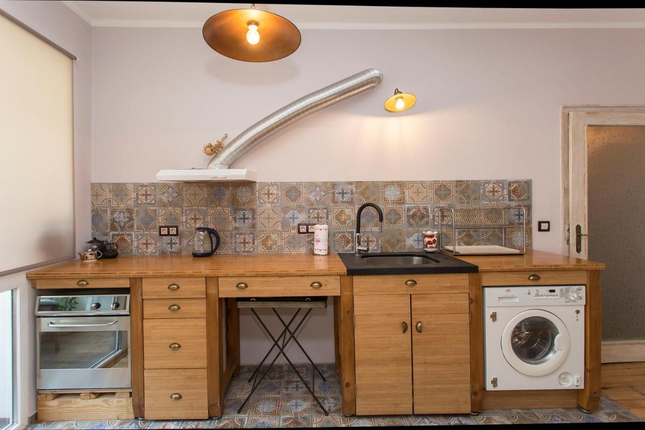 Colorful 2Bdr Apartment In The City Center ソフィア エクステリア 写真
