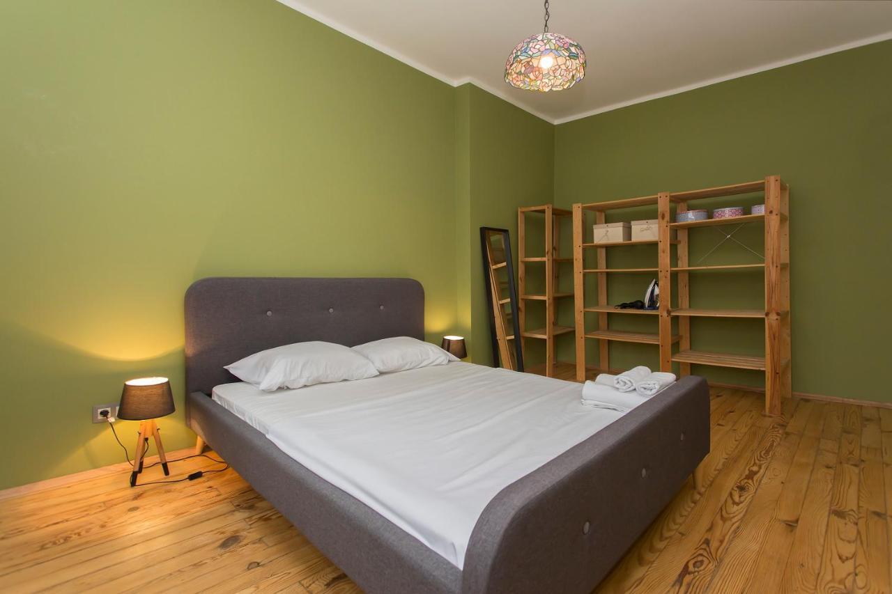 Colorful 2Bdr Apartment In The City Center ソフィア エクステリア 写真