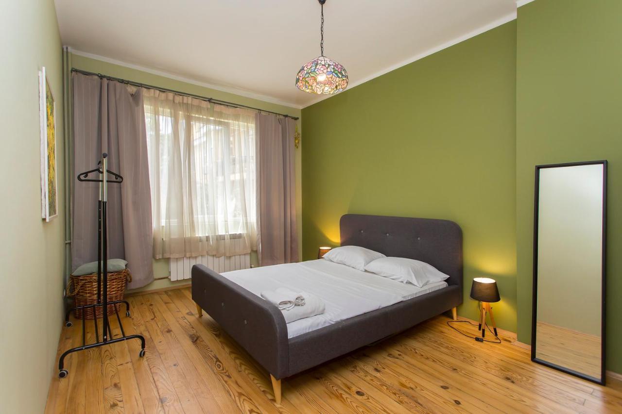 Colorful 2Bdr Apartment In The City Center ソフィア エクステリア 写真