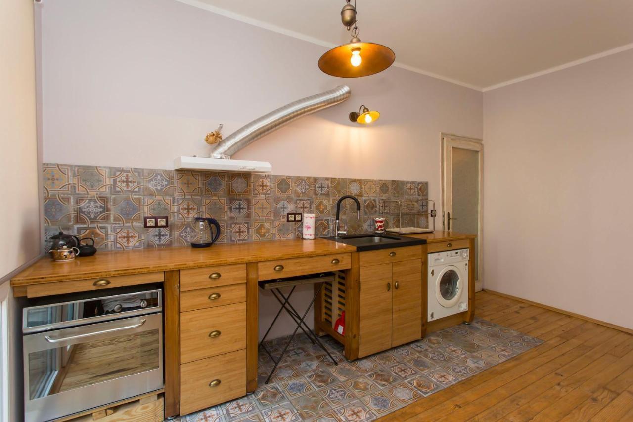 Colorful 2Bdr Apartment In The City Center ソフィア エクステリア 写真