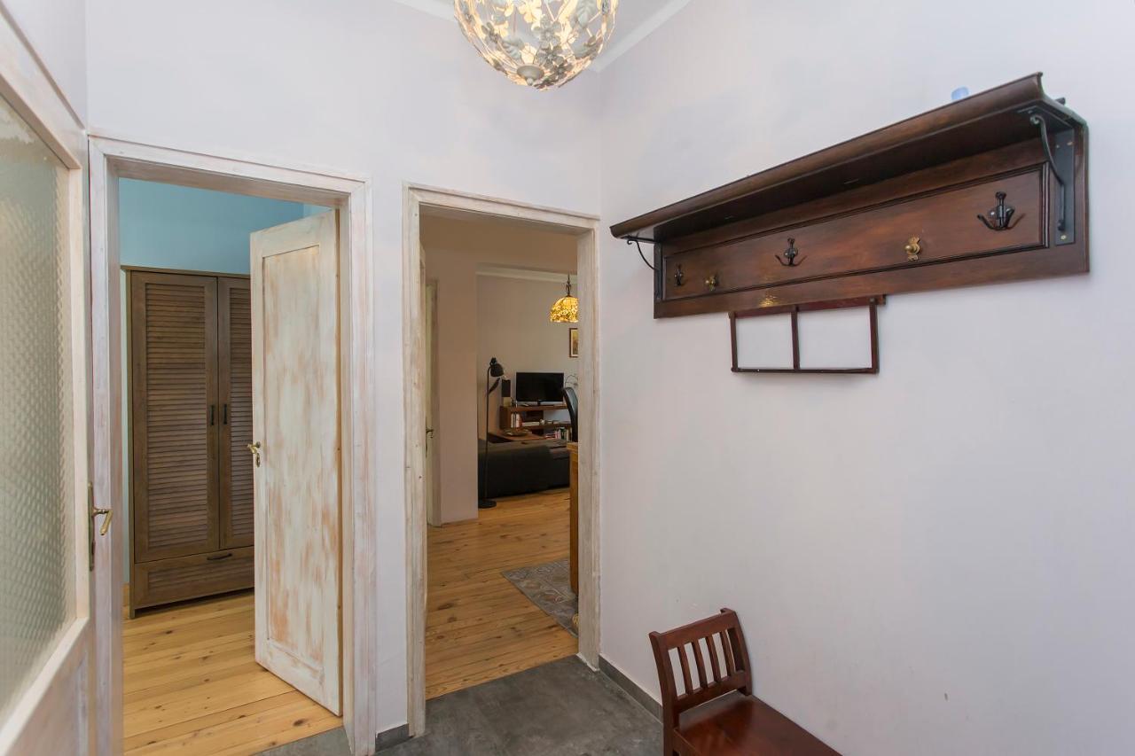 Colorful 2Bdr Apartment In The City Center ソフィア エクステリア 写真